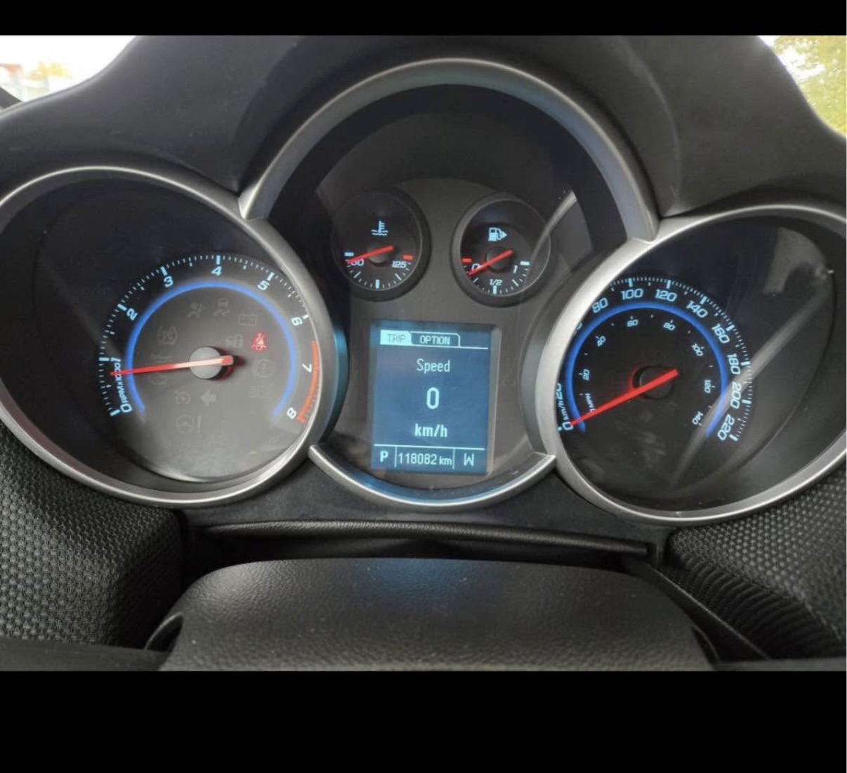 
								2012 Chevrolet Cruze full									