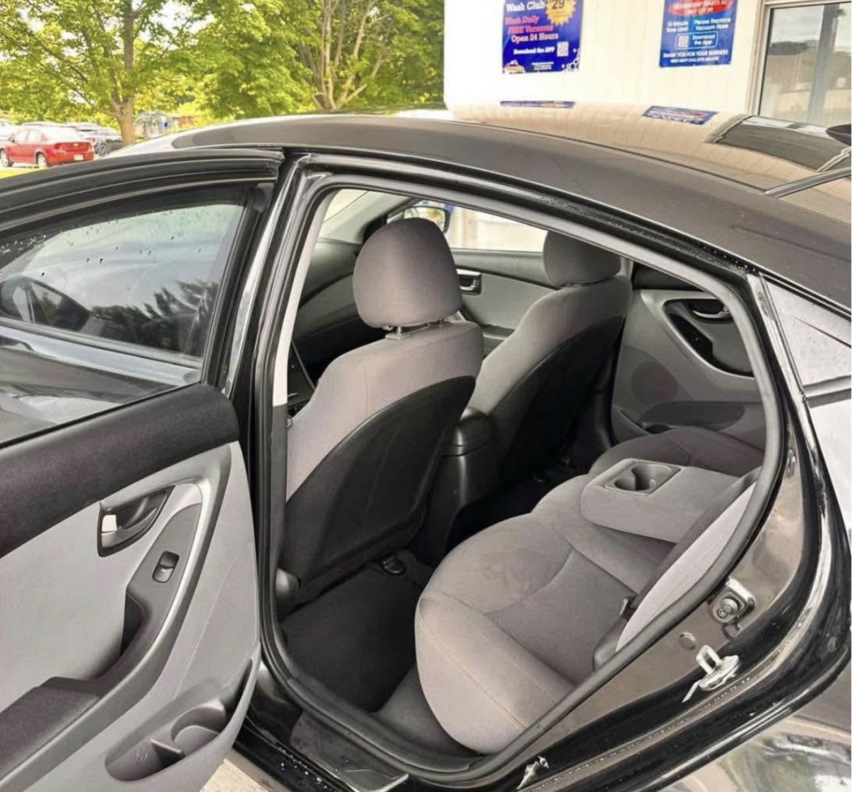 
								2013 Hyundai Elantra full									