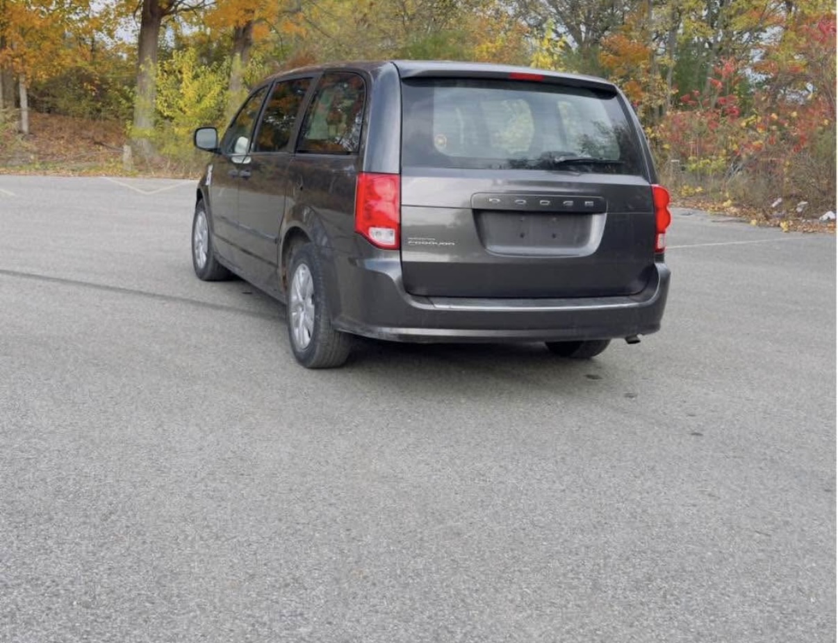 
								2015 Dodge Caravan full									